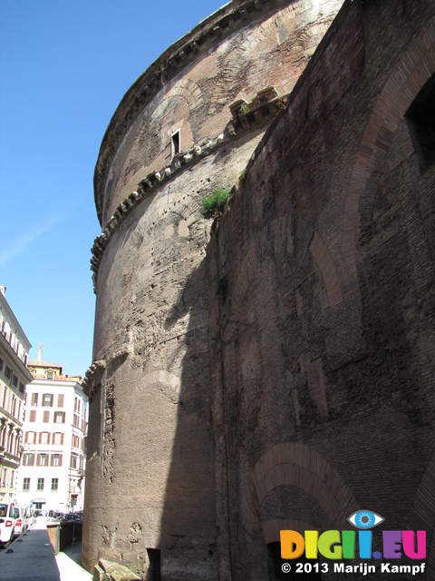 SX31809 Outside Pantheon